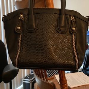 Black Emperia Los Angeles handbag